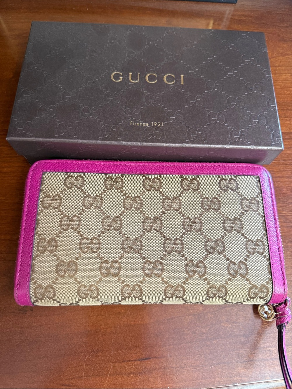 Gucci Beige GG Supreme Wallet with Fuchsia Trim